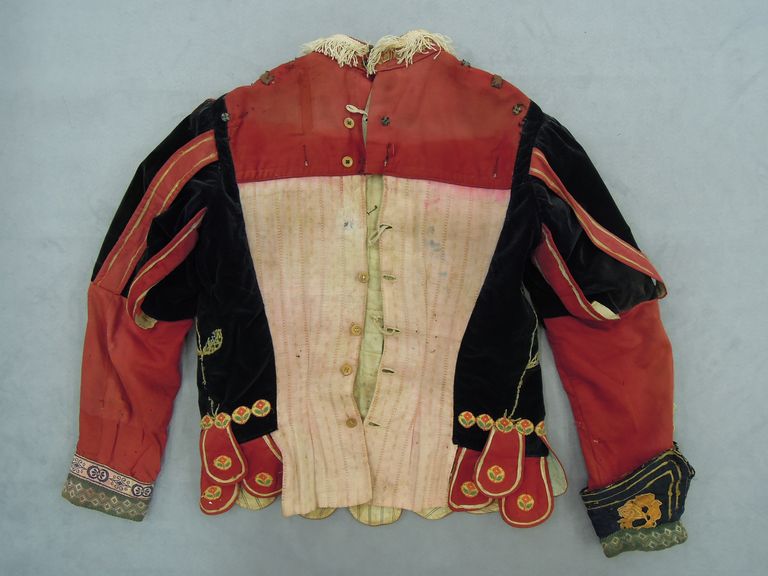 giacca costume n°6 dopo l'intervento di restauro (retro) - ph.: R.T. Restauro Tessile